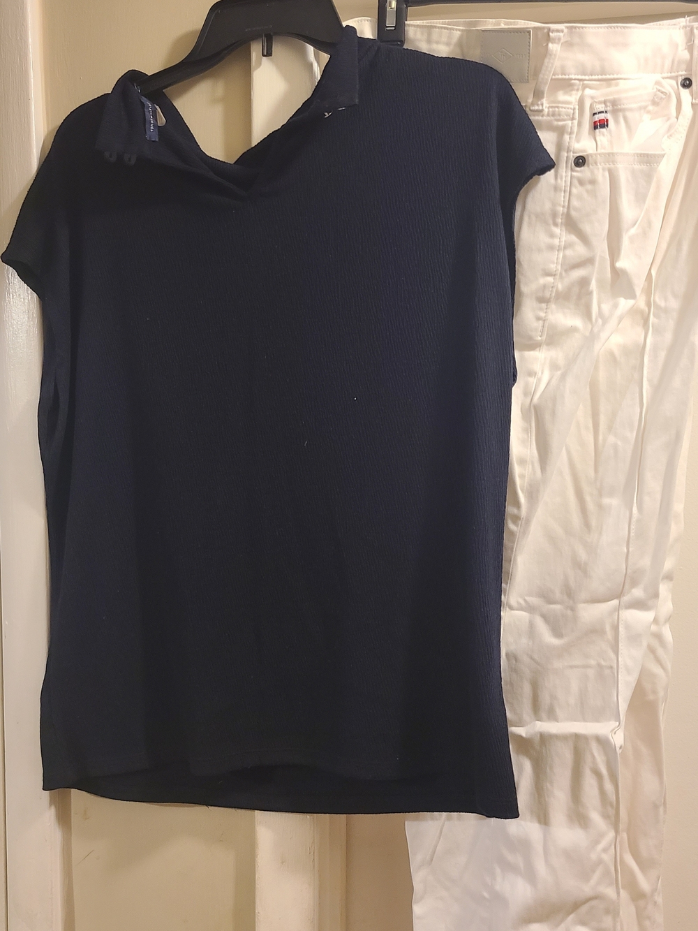 Women's Navy Short-Sleeve Knit Top - Classic Crew